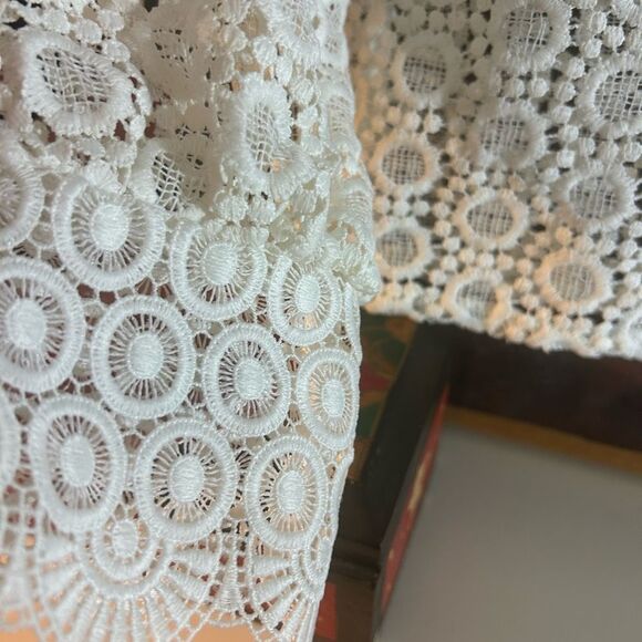 H&M Crochet White Lace Women's Blouse Size 6 - Picture 14 of 16
